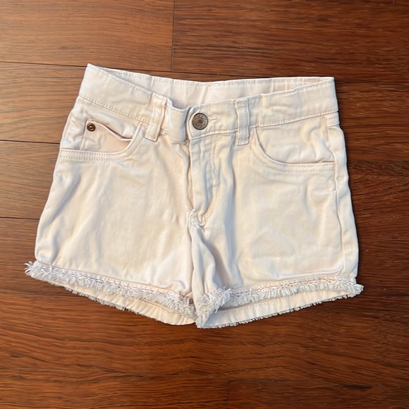 ⭐️ Carter’s Shorts - Picture 5 of 8